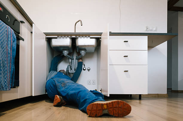 Professional Plumbing technician working in Albion, IN